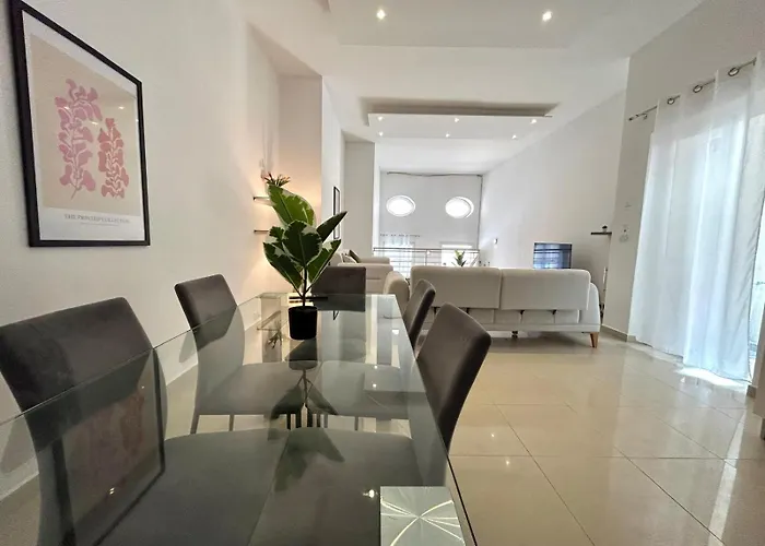 Water St Julians * San Ġiljan